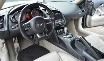 Audi R8 4.2 FSI V8 quattro R-tronic full