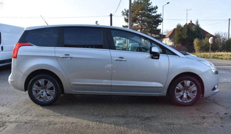 Peugeot 5008 1.6L HDi FAP Active full