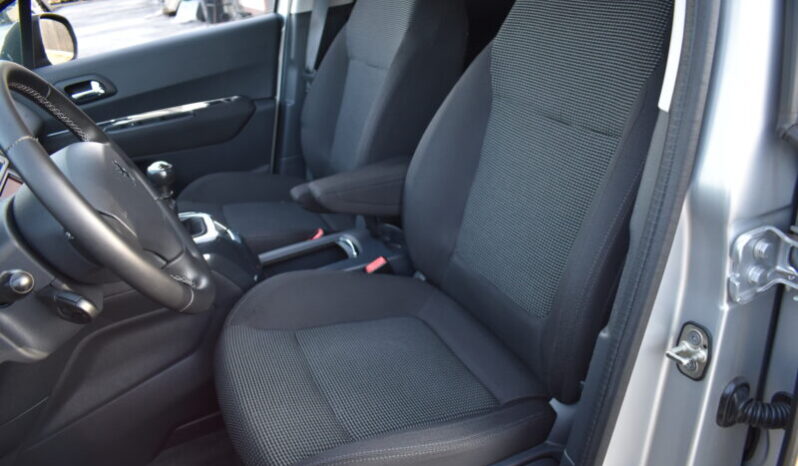 Peugeot 5008 1.6L HDi FAP Active full