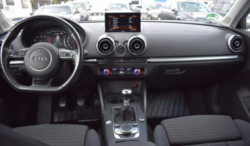 Audi A3 Sportback 1.4 TFSI full