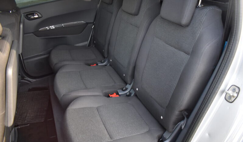 Peugeot 5008 1.6L HDi FAP Active full